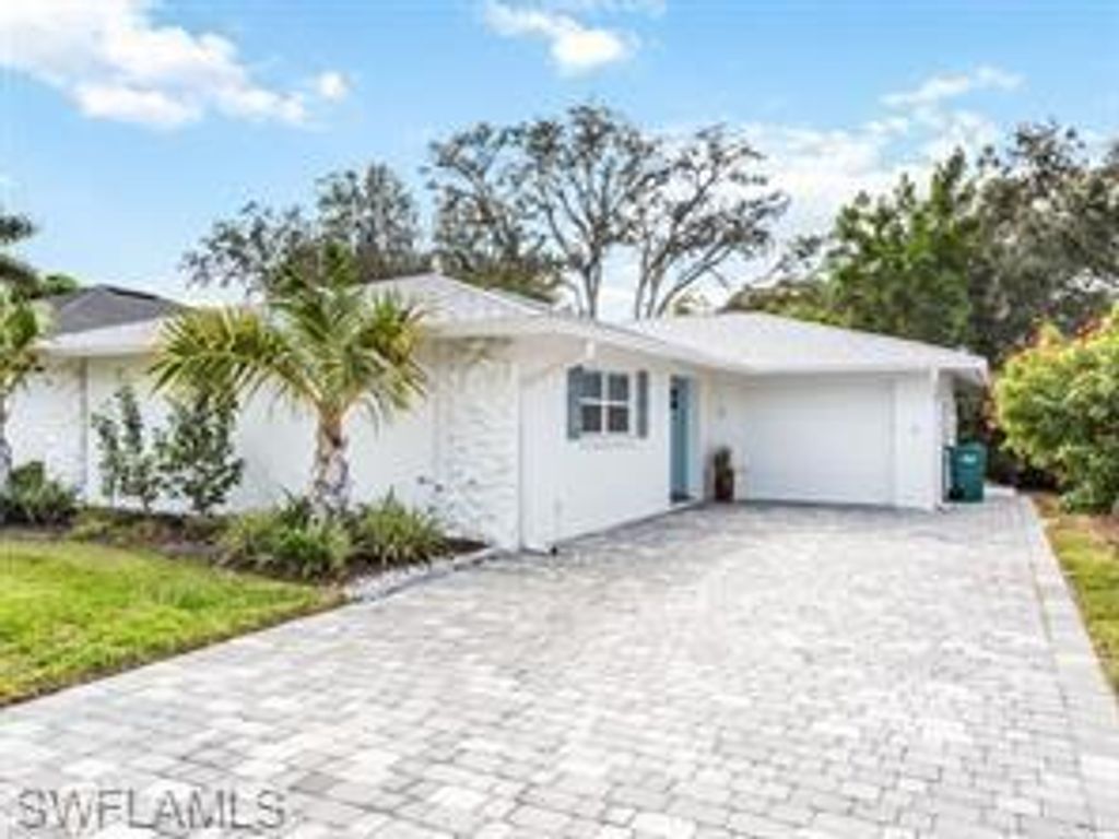 3 Rivard RD, Naples, FL 34112