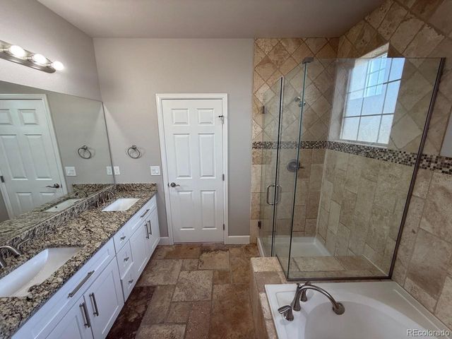 9805 W Hinsdale Place, Littleton, CO 80128