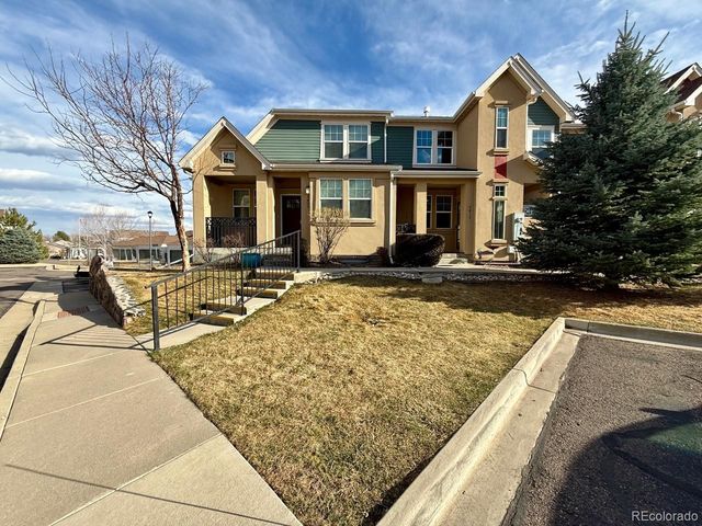 9805 W Hinsdale Place, Littleton, CO 80128