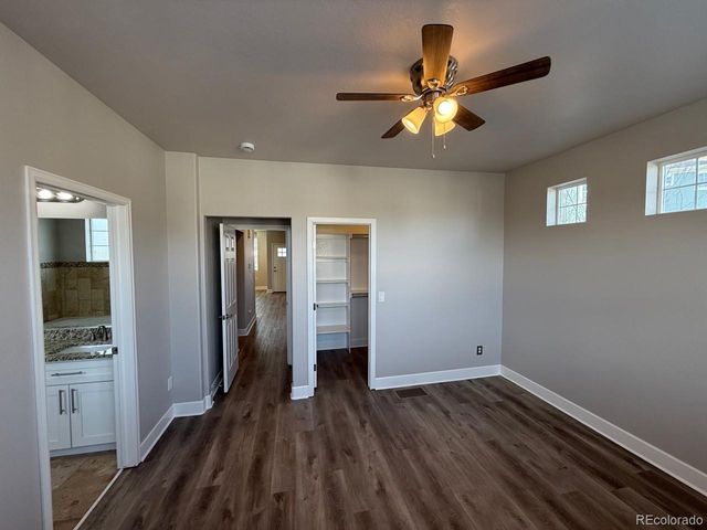 9805 W Hinsdale Place, Littleton, CO 80128