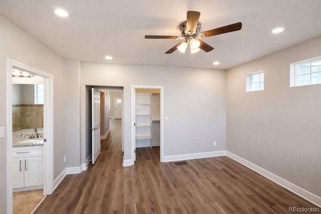 9805 W Hinsdale Place, Littleton, CO 80128