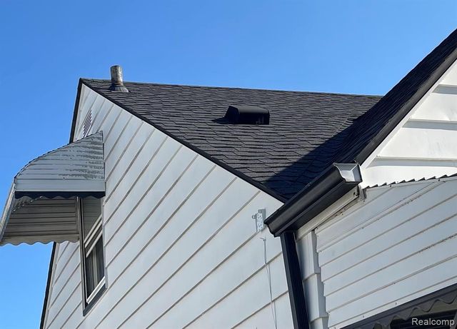 940 Saint Johns Boulevard, Lincoln Park, MI 48146