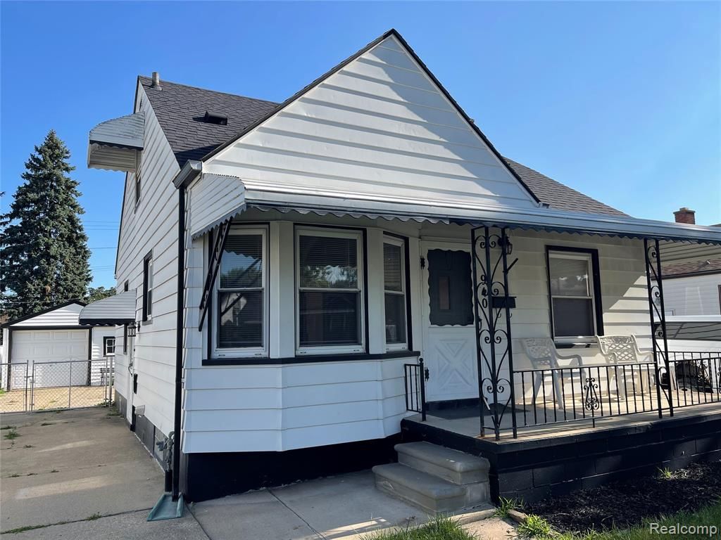 940 Saint Johns Boulevard, Lincoln Park, MI 48146