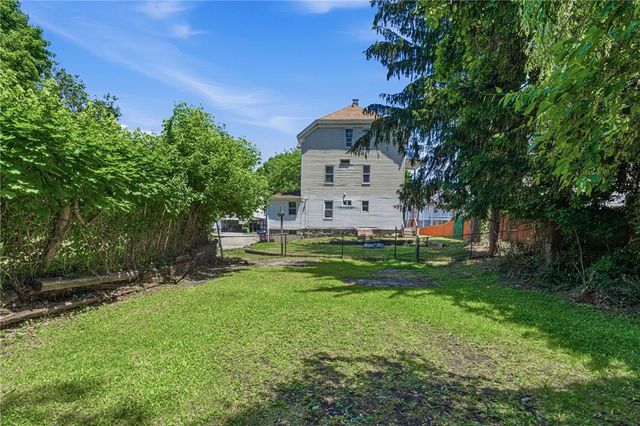 428 9th Avenue, Woonsocket, RI 02895