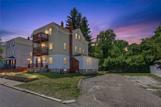 428 9th Avenue, Woonsocket, RI 02895