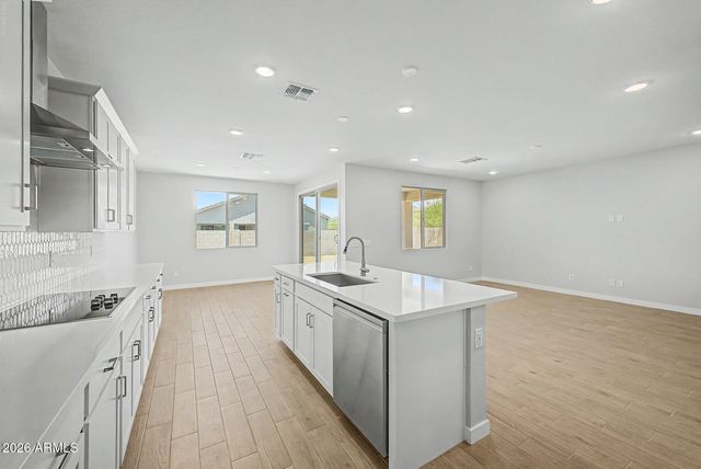 31564 N SINGING MEADOW Lane, San Tan Valley, AZ 85143