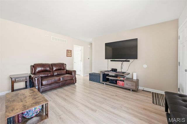 626 Lime Rock Drive, St Charles, MO 63304