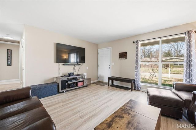 626 Lime Rock Drive, St Charles, MO 63304