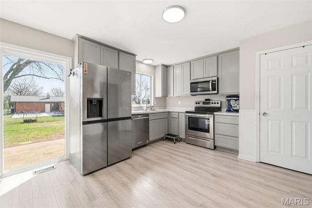 626 Lime Rock Drive, St Charles, MO 63304