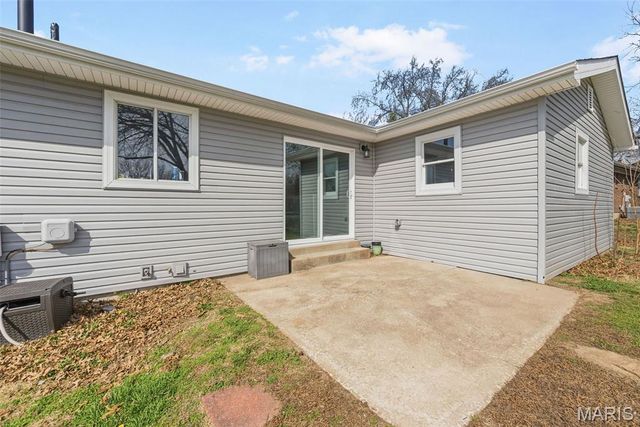 626 Lime Rock Drive, St Charles, MO 63304