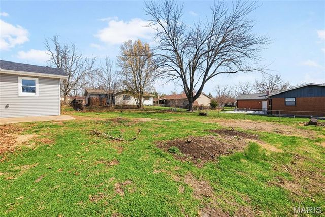 626 Lime Rock Drive, St Charles, MO 63304