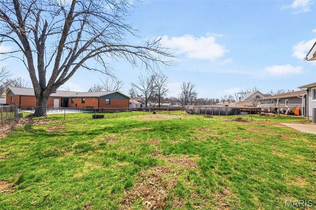 626 Lime Rock Drive, St Charles, MO 63304