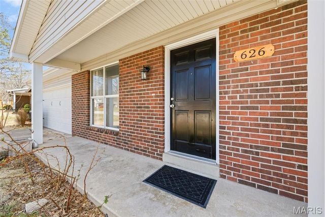 626 Lime Rock Drive, St Charles, MO 63304