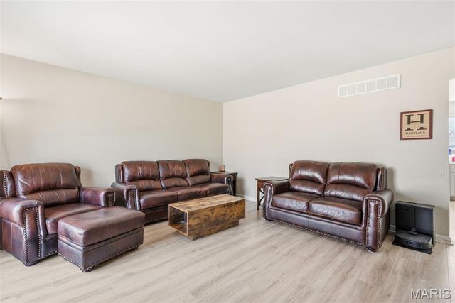 626 Lime Rock Drive, St Charles, MO 63304