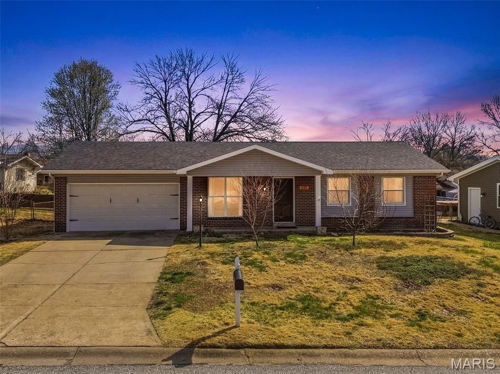 626 Lime Rock Drive, St Charles, MO 63304