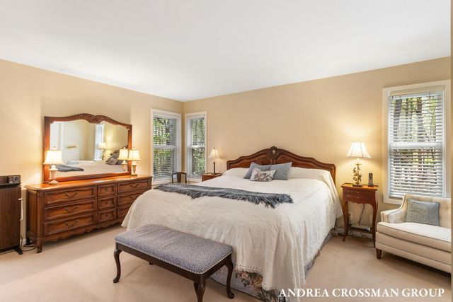 2003 W Lakewood Boulevard, Holland, MI 49424