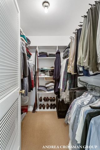 2003 W Lakewood Boulevard, Holland, MI 49424