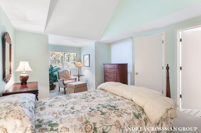 2003 W Lakewood Boulevard, Holland, MI 49424