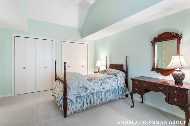 2003 W Lakewood Boulevard, Holland, MI 49424
