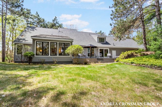 2003 W Lakewood Boulevard, Holland, MI 49424