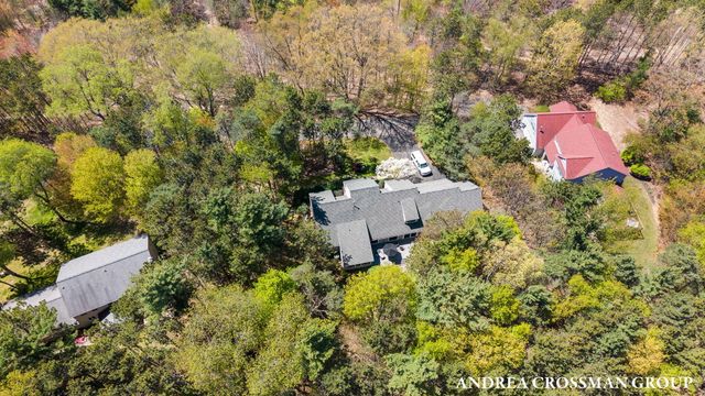 2003 W Lakewood Boulevard, Holland, MI 49424