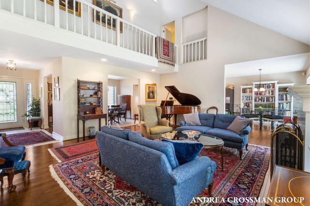 2003 W Lakewood Boulevard, Holland, MI 49424
