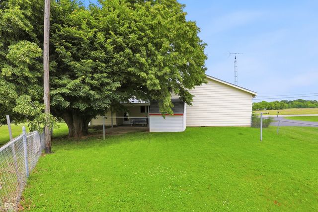 455 E US HWY 52, Rushville, IN 46173