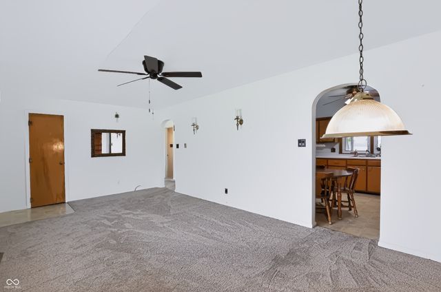 455 E US HWY 52, Rushville, IN 46173