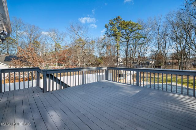 12 6th Street, Barnegat, NJ 08005