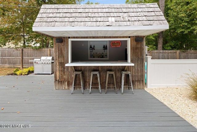 12 6th Street, Barnegat, NJ 08005