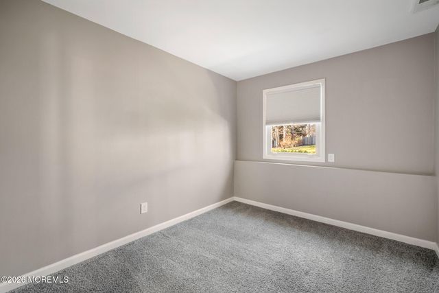 12 6th Street, Barnegat, NJ 08005