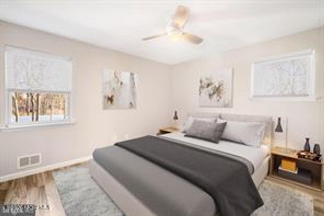 12 6th Street, Barnegat, NJ 08005