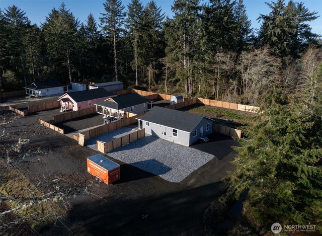 708 N 3rd Street, Westport, WA 98595
