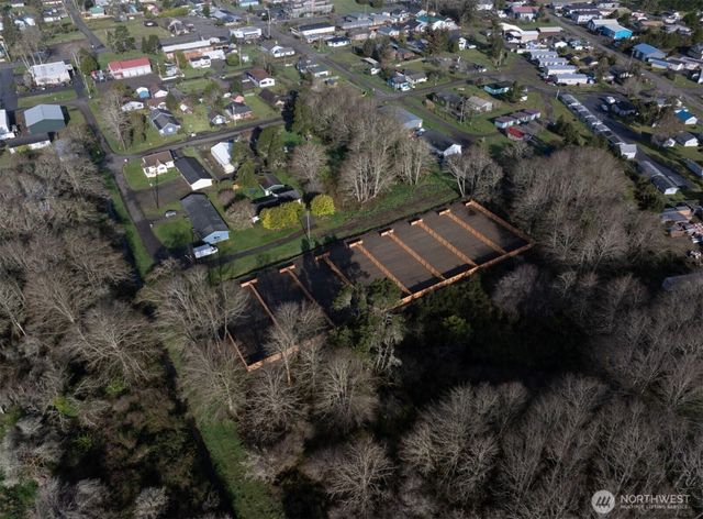 708 N 3rd Street, Westport, WA 98595