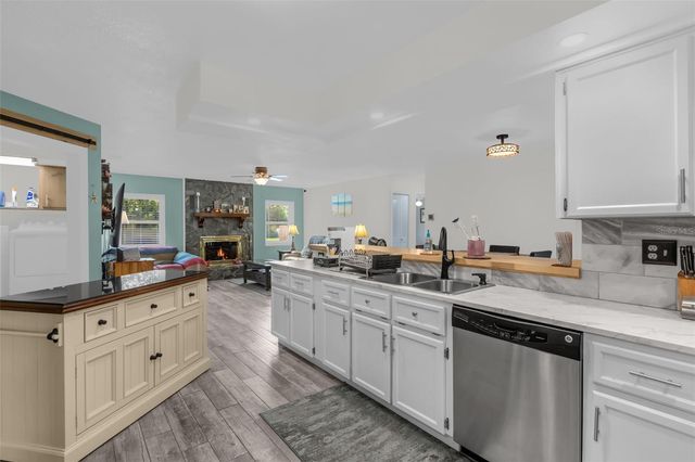 5202 SYDNEY ROAD, Fruitland Park, FL 34731