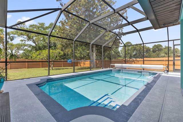 5202 SYDNEY ROAD, Fruitland Park, FL 34731