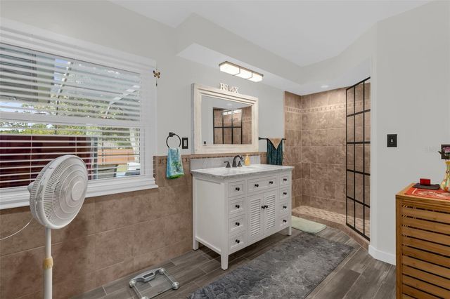 5202 SYDNEY ROAD, Fruitland Park, FL 34731