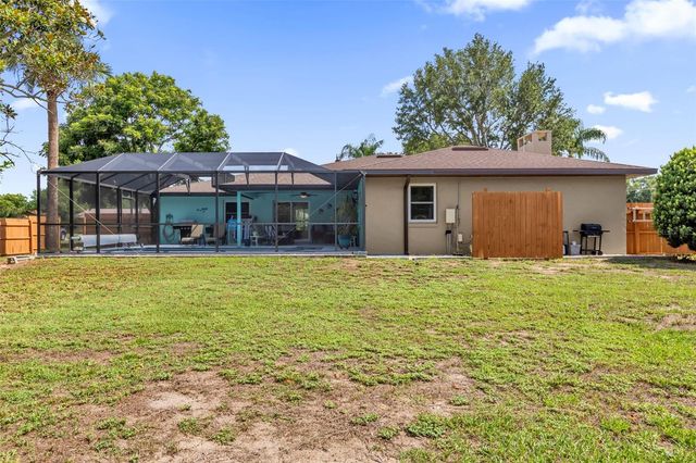 5202 SYDNEY ROAD, Fruitland Park, FL 34731