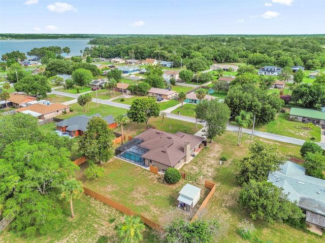 5202 SYDNEY ROAD, Fruitland Park, FL 34731