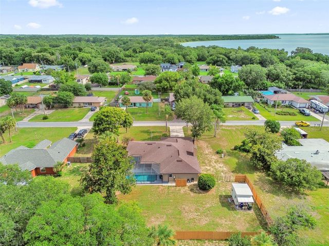 5202 SYDNEY ROAD, Fruitland Park, FL 34731