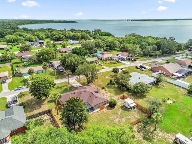 5202 SYDNEY ROAD, Fruitland Park, FL 34731