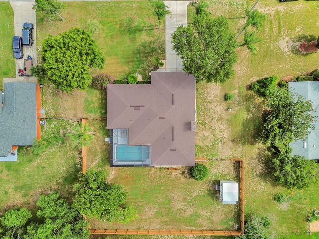 5202 SYDNEY ROAD, Fruitland Park, FL 34731