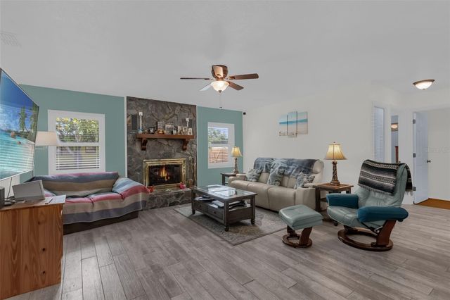 5202 SYDNEY ROAD, Fruitland Park, FL 34731