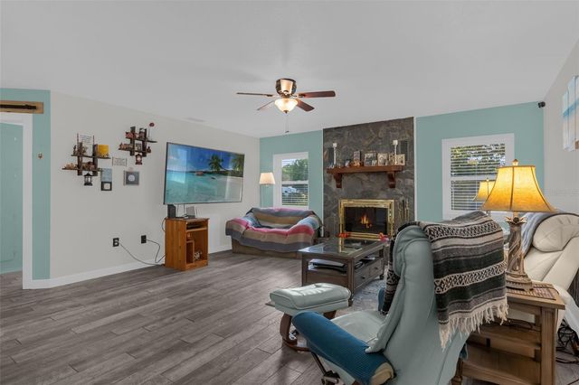 5202 SYDNEY ROAD, Fruitland Park, FL 34731