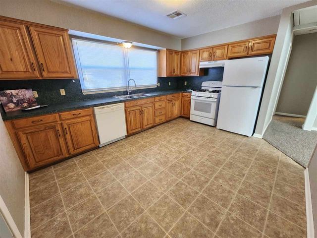 2401 SW Park Ave, Lawton, OK 73505