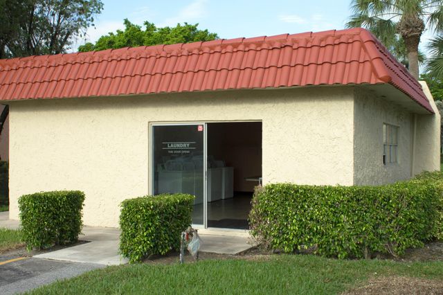 120 Lake Meryl Drive 117, West Palm Beach, FL 33411