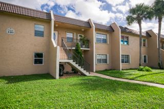 120 Lake Meryl Drive 117, West Palm Beach, FL 33411