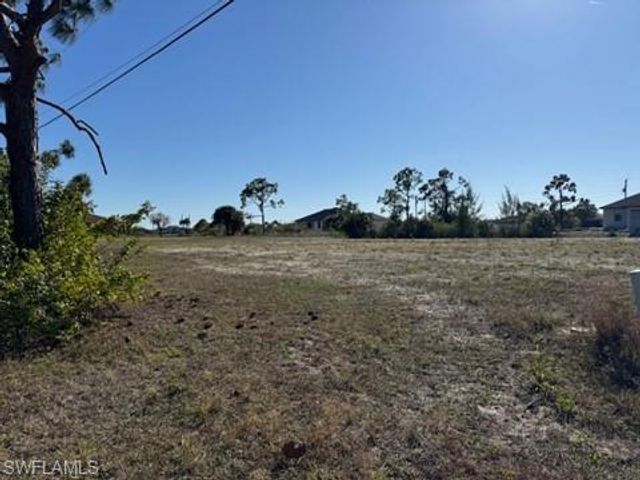 1018 NW 22nd PL, Cape Coral, FL 33993