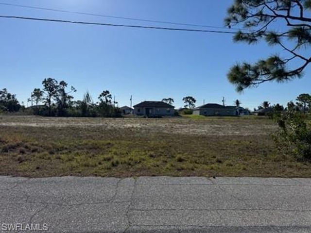 1018 NW 22nd PL, Cape Coral, FL 33993