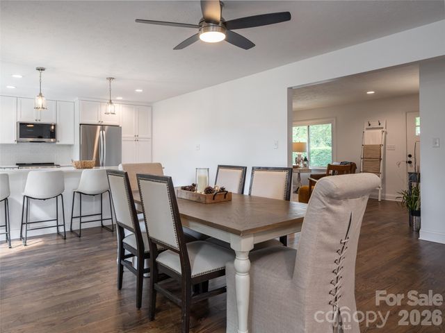 21 W Chapel Road, Asheville, NC 28803